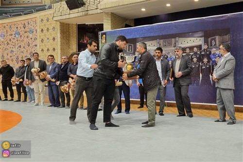 مراسم تقدیر از تیم ملی کشتی فرنگی قهرمان جام جهانی آذربایجان برگزار شد